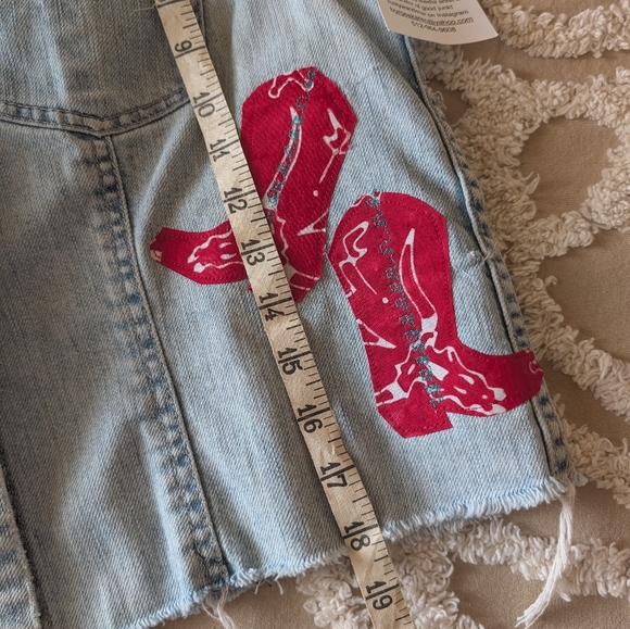 Denim vest, embellished w fabrics, fringe, cowboy boot patch, HANDMADE ITEM - Picture 10 of 11